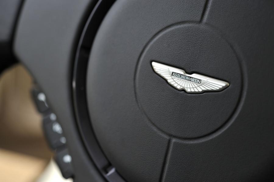 Детали интерьера Aston Martin Vanquish 2012 года  (WW) (фото 47 из 167)